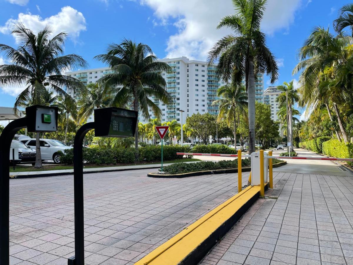 Sunny Isles Comfor Apartments Ocean Reserve Маямі-Біч Екстер'єр фото